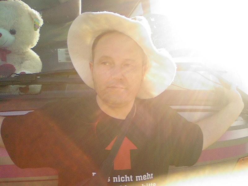 Lewis refusant de partir de munich!!!.jpg